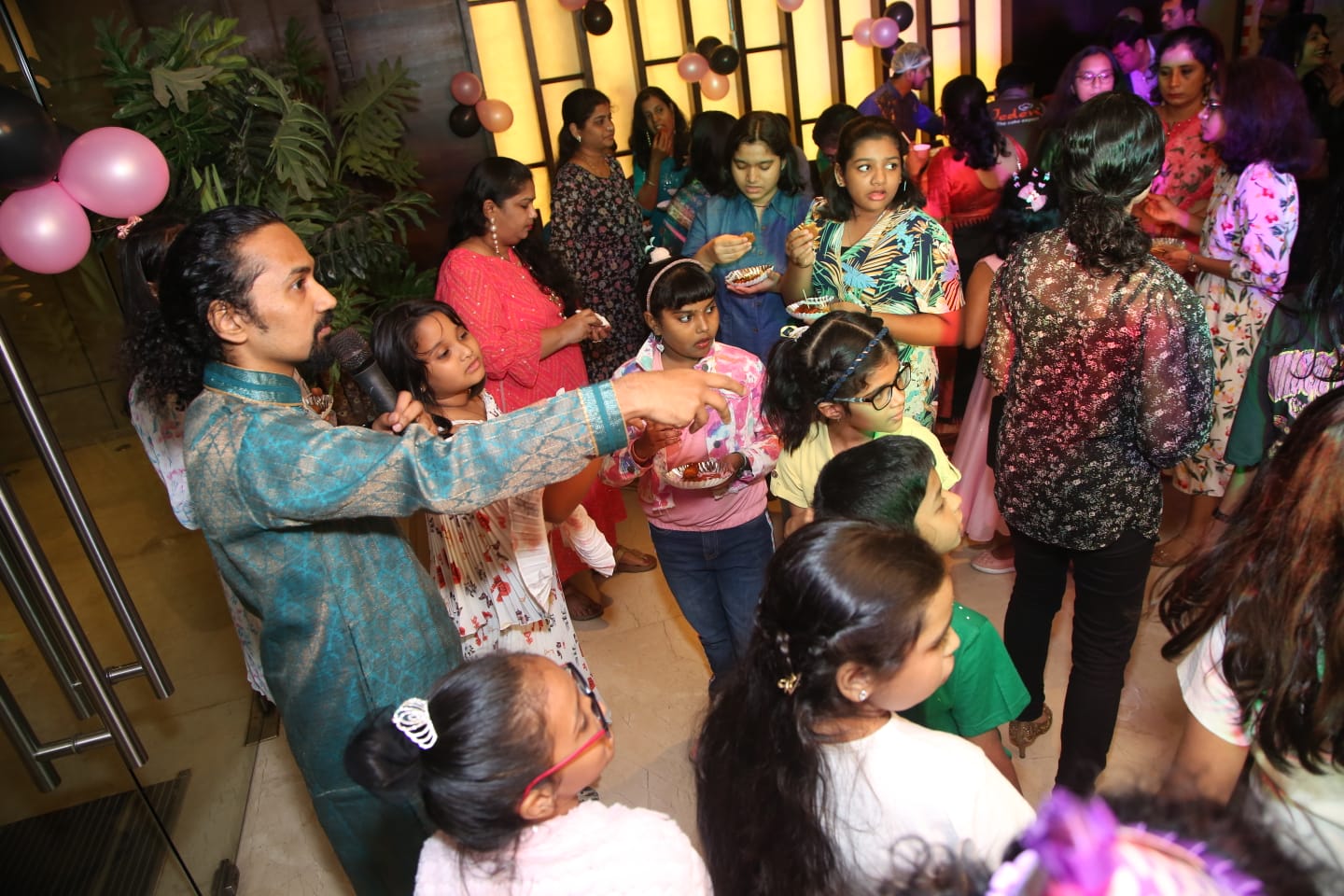 Party engagement with young guests